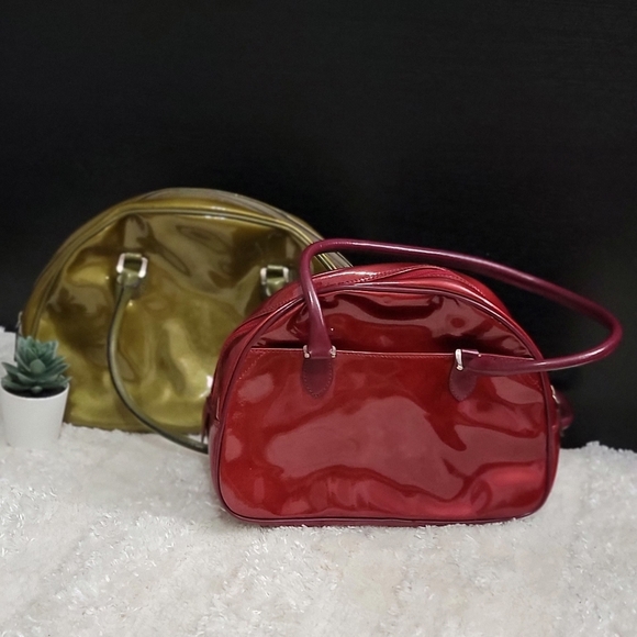 Two Browns Italy Patent Shoulder Bag - Picture 2 of 16